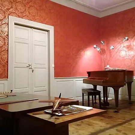 Bed & Breakfast Bazar Du Nouveau Siecle Montrejeau